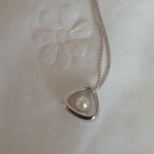 Silver and Pearl necklace pendant